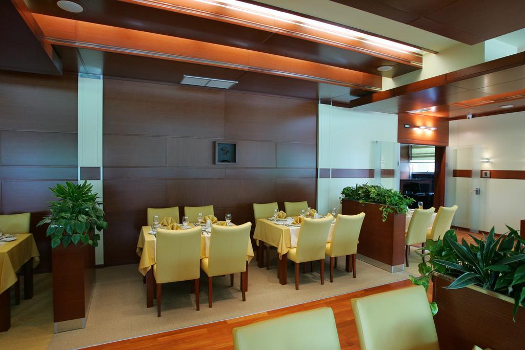 Hotel Cezar 바냐루카 외부 사진