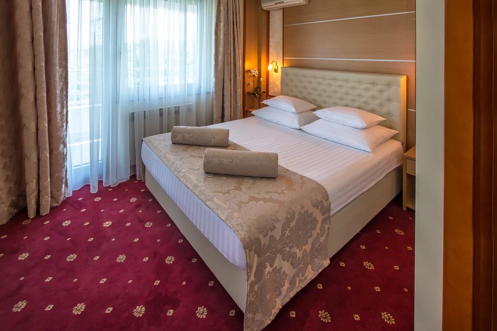 Hotel Cezar 바냐루카 외부 사진