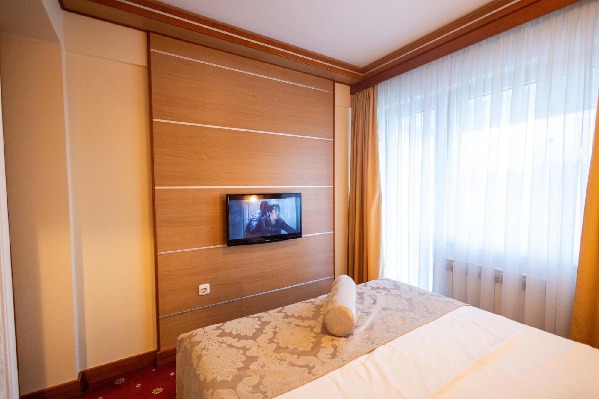 Hotel Cezar 바냐루카 외부 사진