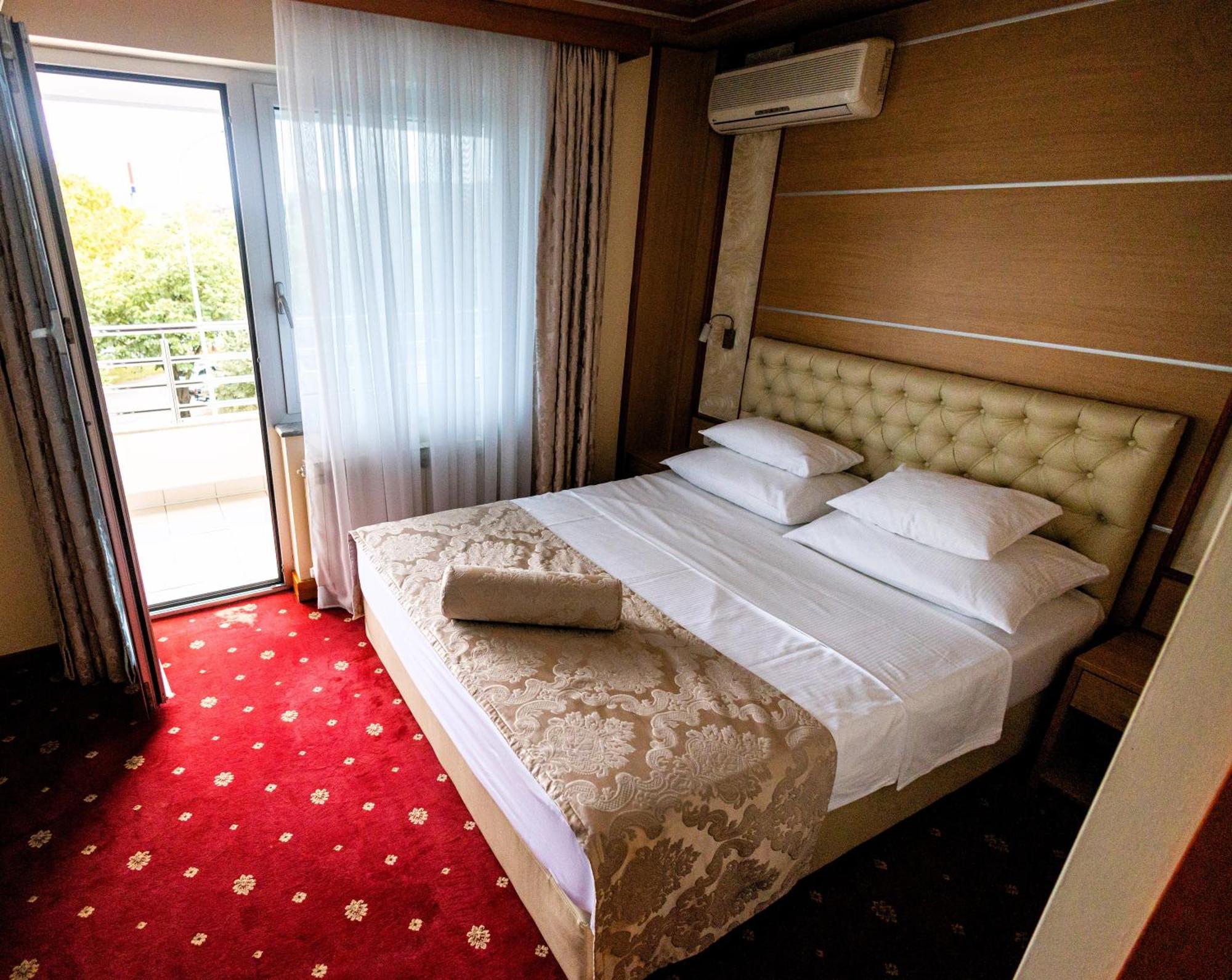Hotel Cezar 바냐루카 외부 사진