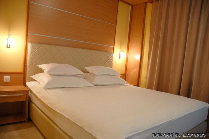 Hotel Cezar 바냐루카 객실 사진