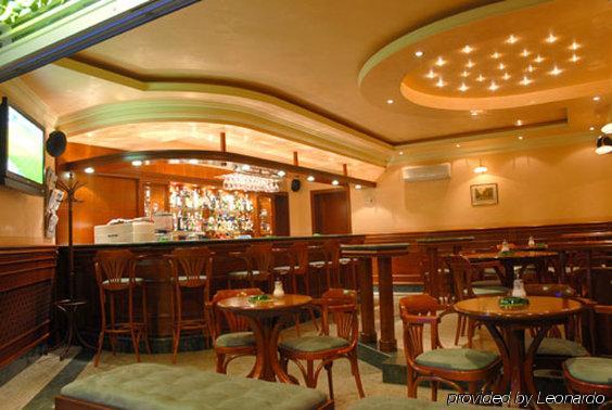 Hotel Cezar 바냐루카 레스토랑 사진